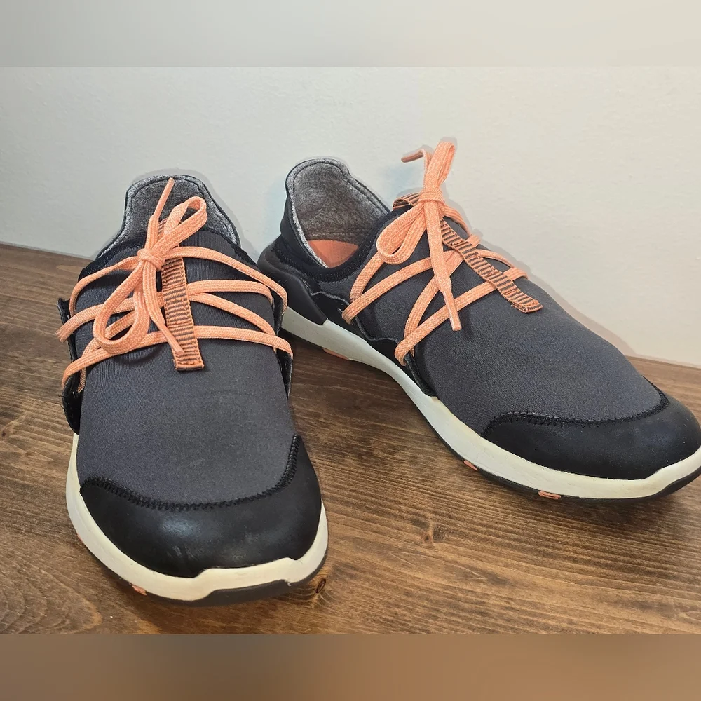 OluKai Miki Li Sneakers Women's Size 8.5 - Picture 3 of 11